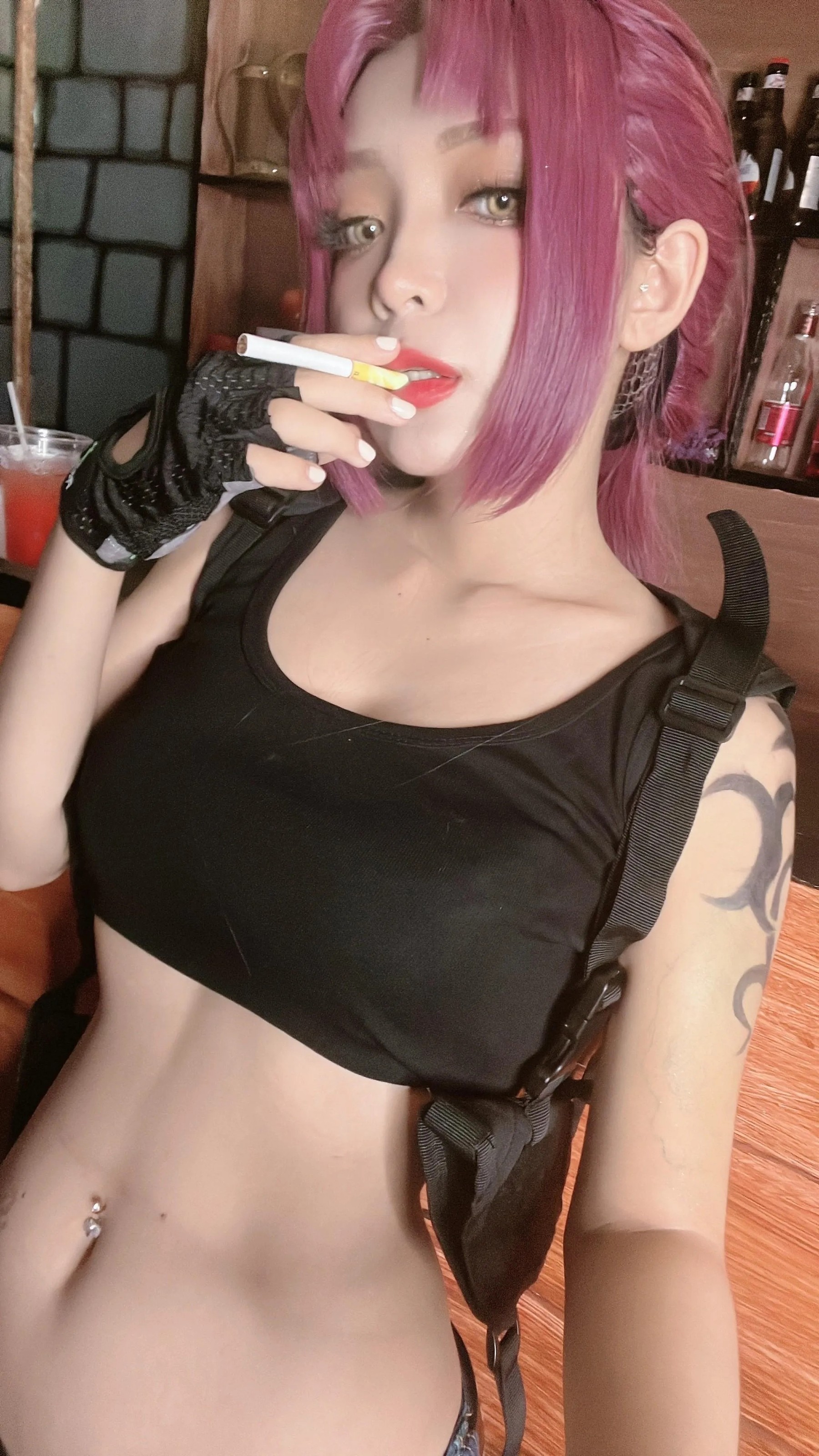 Umeko J – NO.051 Revy Black Lagoon [COMPLETE SET]-Revy Selfies [26P]插图